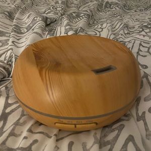 Essential oil diffuser